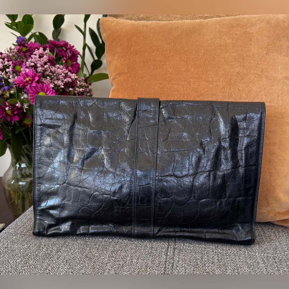 Danielle Nicole Black Croc-Embossed Large Clutch with Gold Hardware - Picture 7 of 12